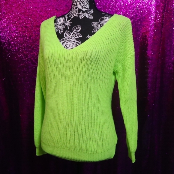 NEON GREEN SWEATER XS Lulus Chunky V-neck Vegan Dopamine Spring Fall Lightweight - Picture 1 of 11